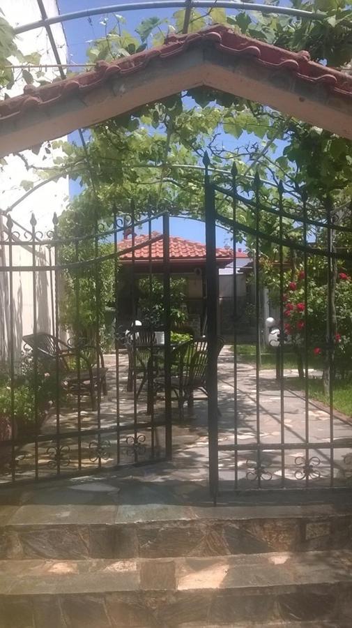 Villa Eleon 2 Vrasná Екстериор снимка